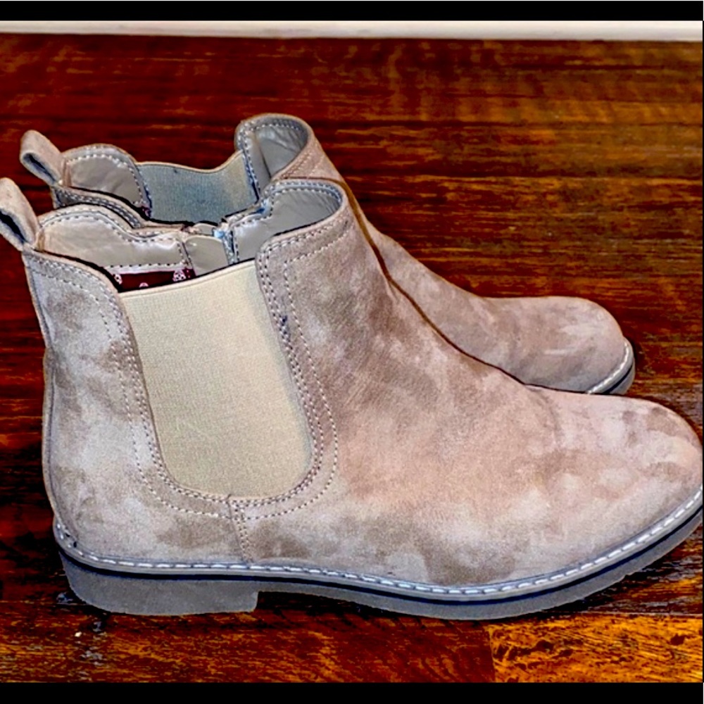 Steve Madden Highline Chelsea Boots